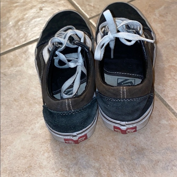 Vans - Picture 3 of 3